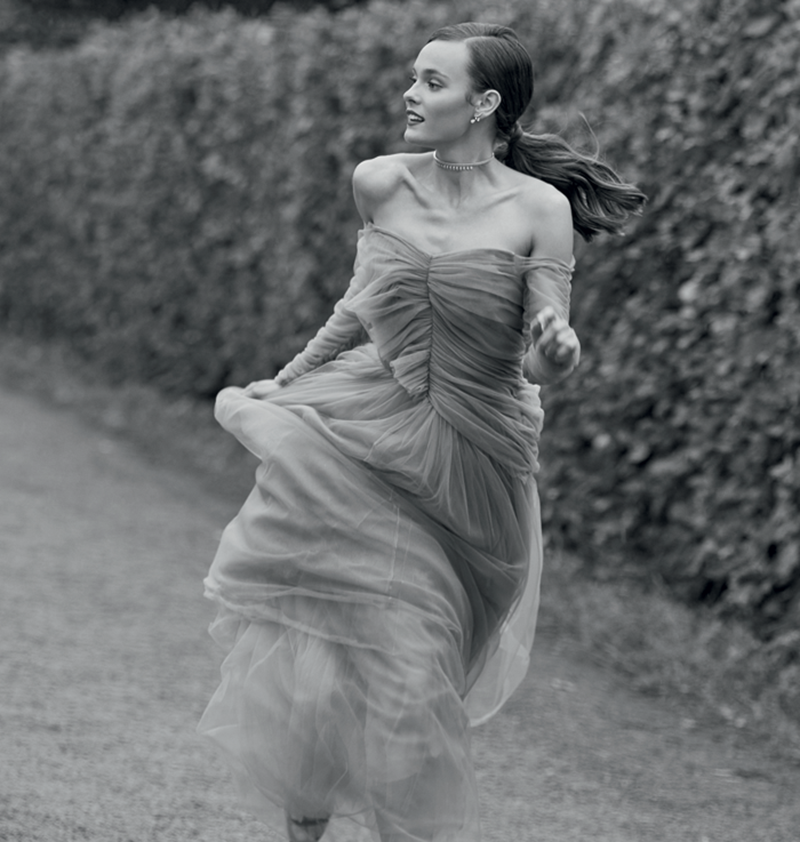 В колье Born To Be Wild и серьгах Princess Joy, все Messika