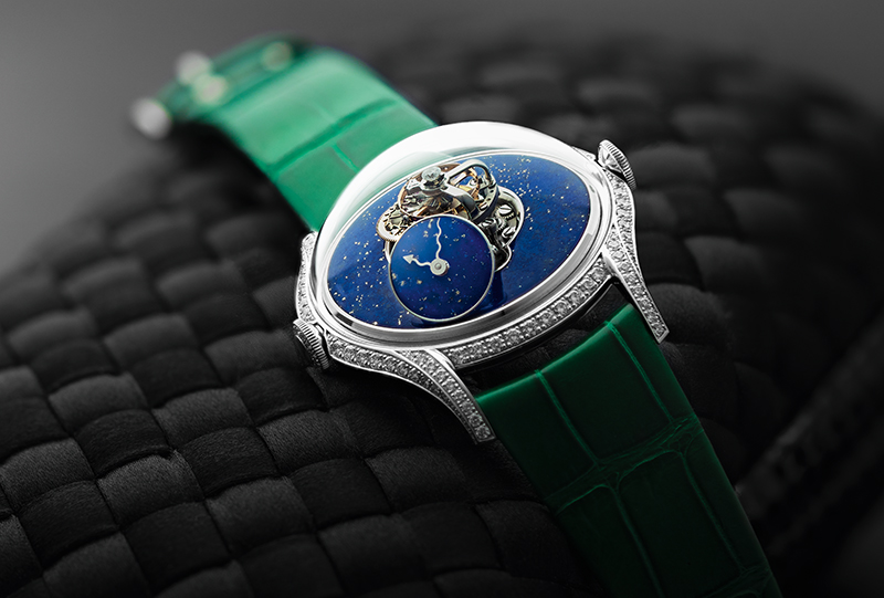 MBandF_LM-Flying-T_Lapis-Lazuli_Lifestyle2_HRES_CMYK.jpg