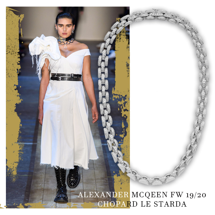 Модель с показа Alexander McQueen || колье Chopard Le Strada