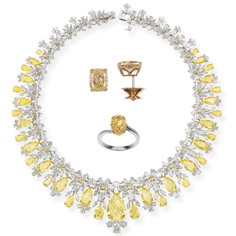 Колье из белого золота с желтыми (101.86 к) и прозрачными (163.9 к) бриллиантами, серьги из желтого золота с желтыми бриллиантами (8.04 к), кольцо из белого золота золота с центральным желтым бриллиантом (3.12 к) и прозрачными бриллиантами (0.13 к), все Chopard Haute Joaillerie