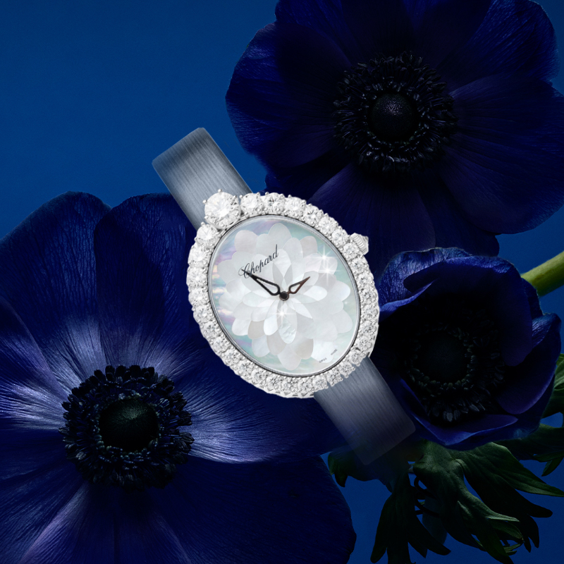 Часы Chopard L'heure du Diamant в 40,4 мм корпусе из белого золота с бриллиантами на безеле и заводной головке