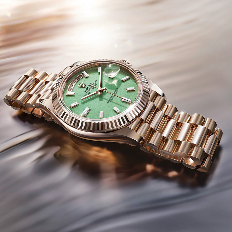 Часы Rolex Day-Date в корпусе из золота Everose Gold с зеленым лаковым циферблатом