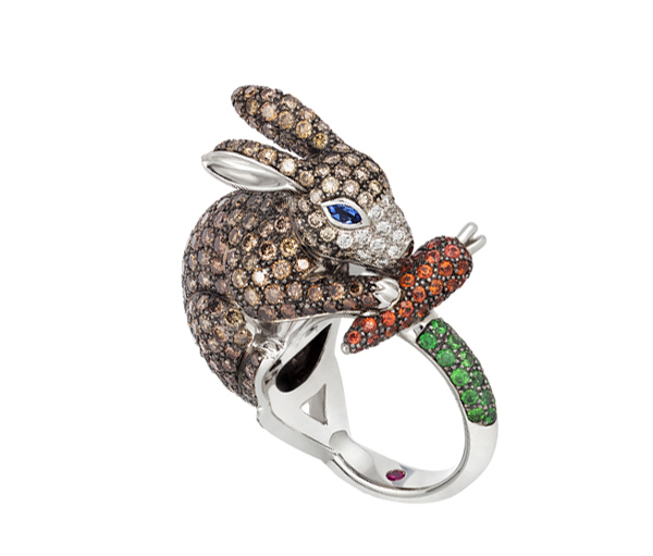 Кольцо Roberto Coin Animalier из белого золота с прозрачными и коричневыми бриллиантами, сапфирами, гранатами и рубином