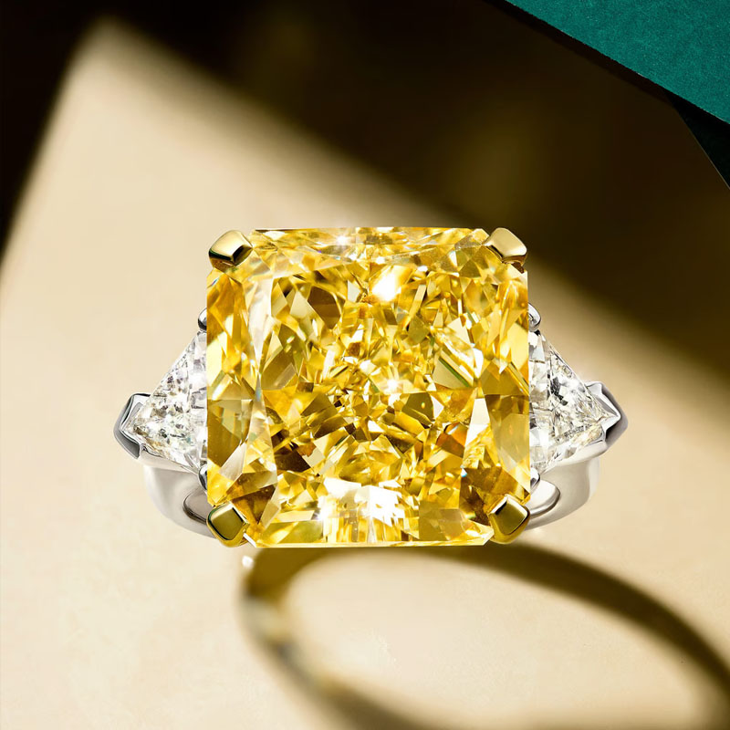 Кольцо Graff Classic из платины и желтого золота с белыми и желтыми бриллиантами