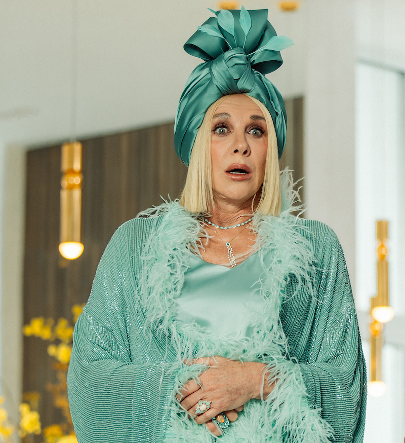 Елена Яковлева в кольцах Sutra; колье Mikou и колье Mikoulette, все Casato