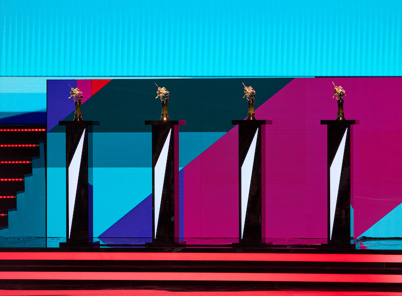 Награды, изготовленные ювелирной компанией Mercury