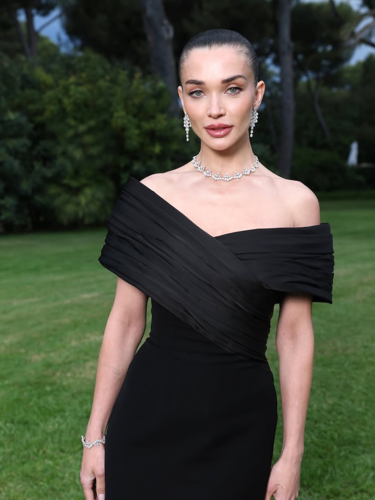 Эми Джексон в украшениях Chopard