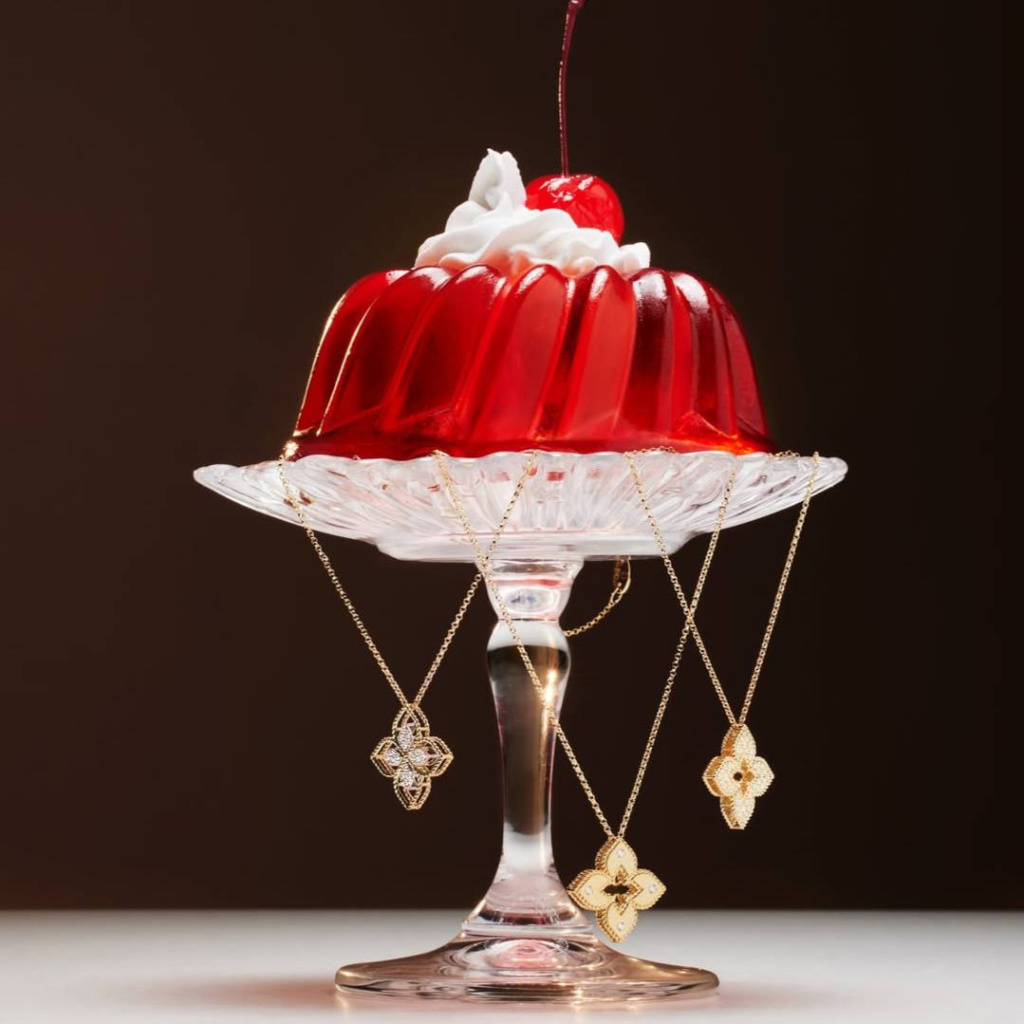 Колье Roberto Coin Princess Flower из розового золота с бриллиантами и рубинами