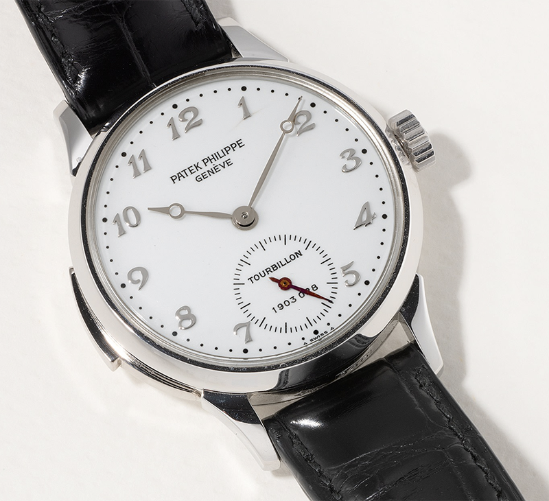 Часы Patek Philippe Ref. 3939НР в 33 мм корпусе из платины
