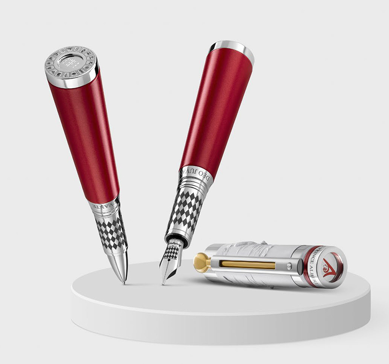 Пишущий инструмент Montegrappa Prince Albert II Monaco Life представлен в двух модификациях: ручка-роллер и перьевая ручка