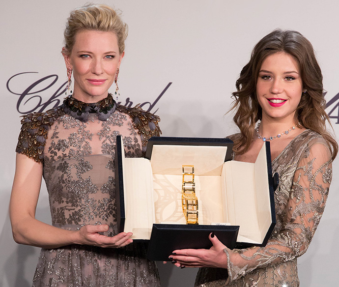 Приз Chopard Trophée Адель получила из рук Кейт Бланшетт