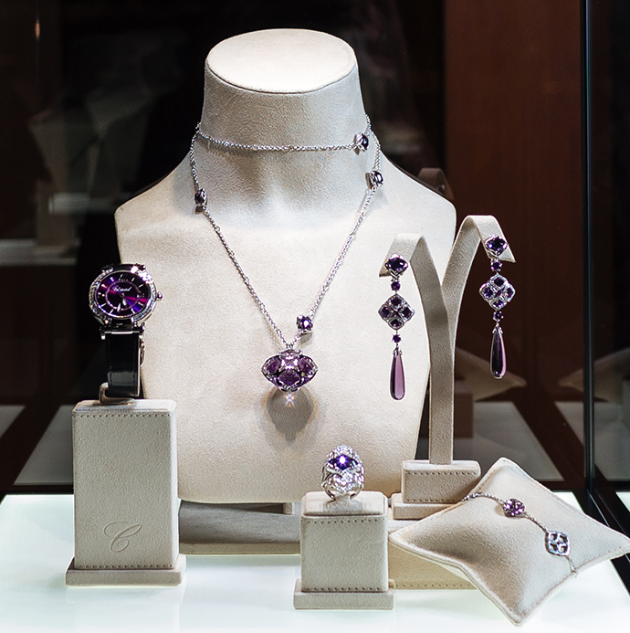 Часы и украшения Chopard Imperiale в белом золоте с аметистами и брилилантами