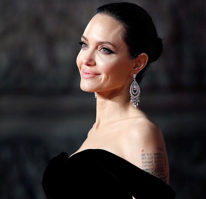 Анджелина Джоли в украшениях Graff на премии BAFTA 2018
