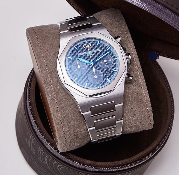 Часы Girard-Perregaux Laureato Chronograph 42 мм на стальном ремешке