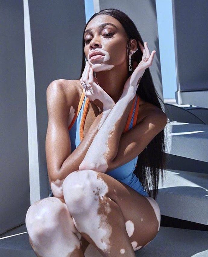 В серьгах, кольце Messika Move Addiction и кольце Messika Glam'Azone