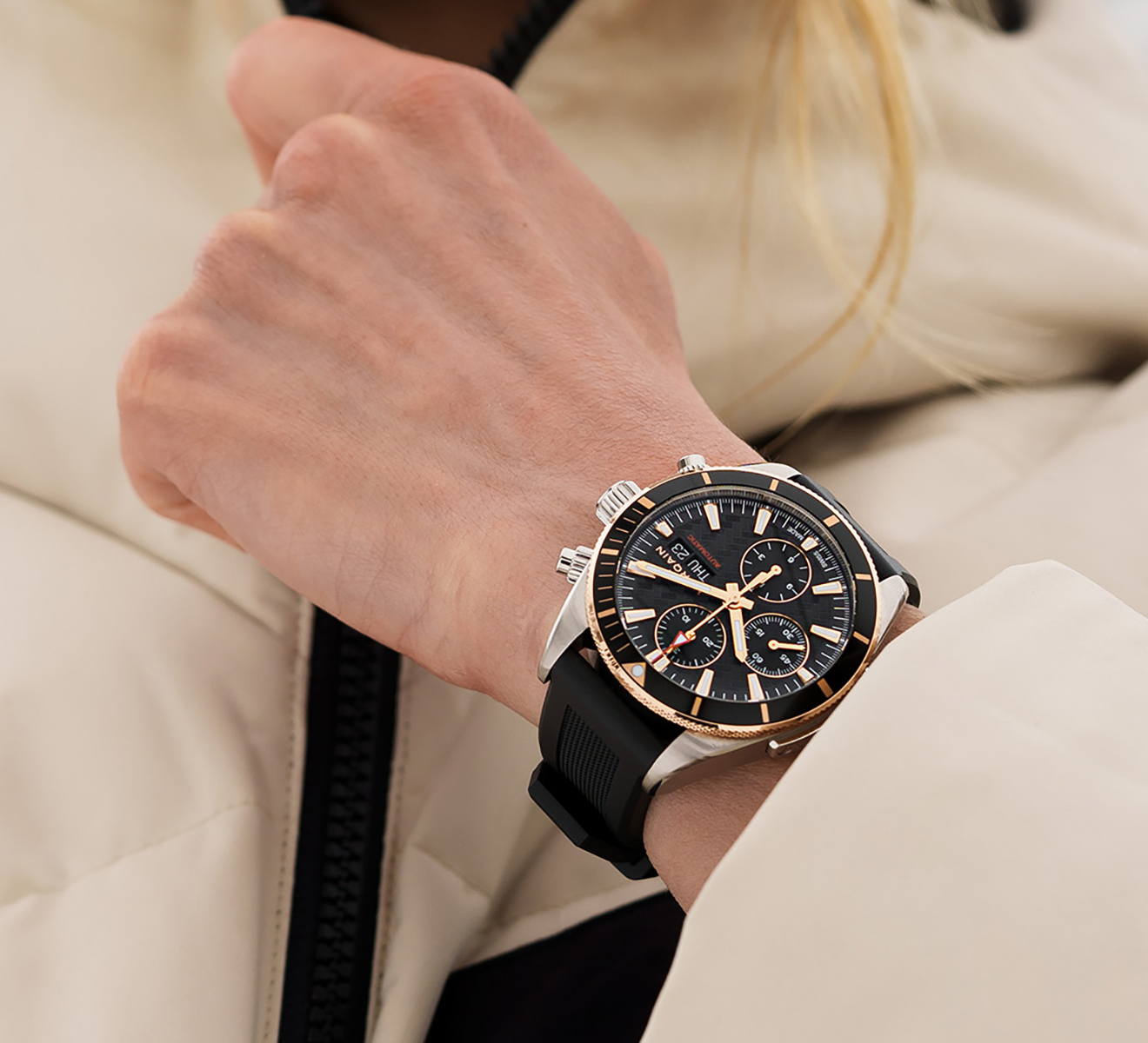 Часы Adventure Sport Chrono Day/Date NORQAIN Adventure N1500GA1IC/B153/15BR.18SD - фото 3 – Mercury