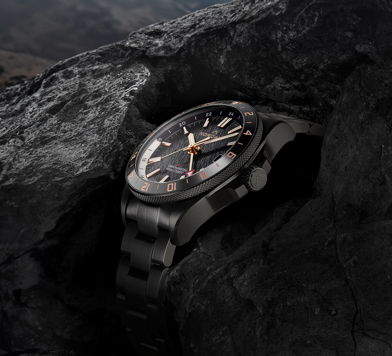 Часы Adventure Neverest GMT Glacier Black NORQAIN Adventure NNB1100BC1CG/BGL113/150BG - фото 3 – Mercury