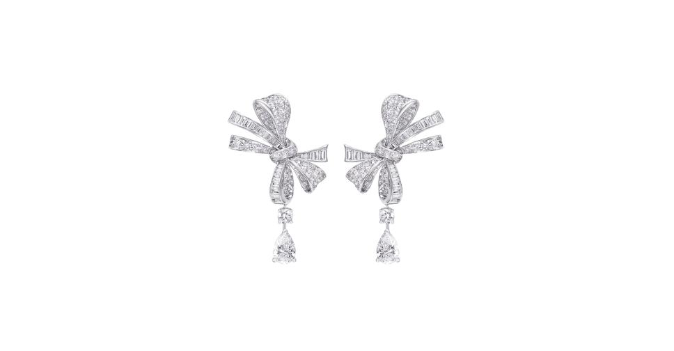 Graff Rge 1193 Серьги GRAFF Bow Motif RGE 1276, белое золото, бриллианты | Mercury